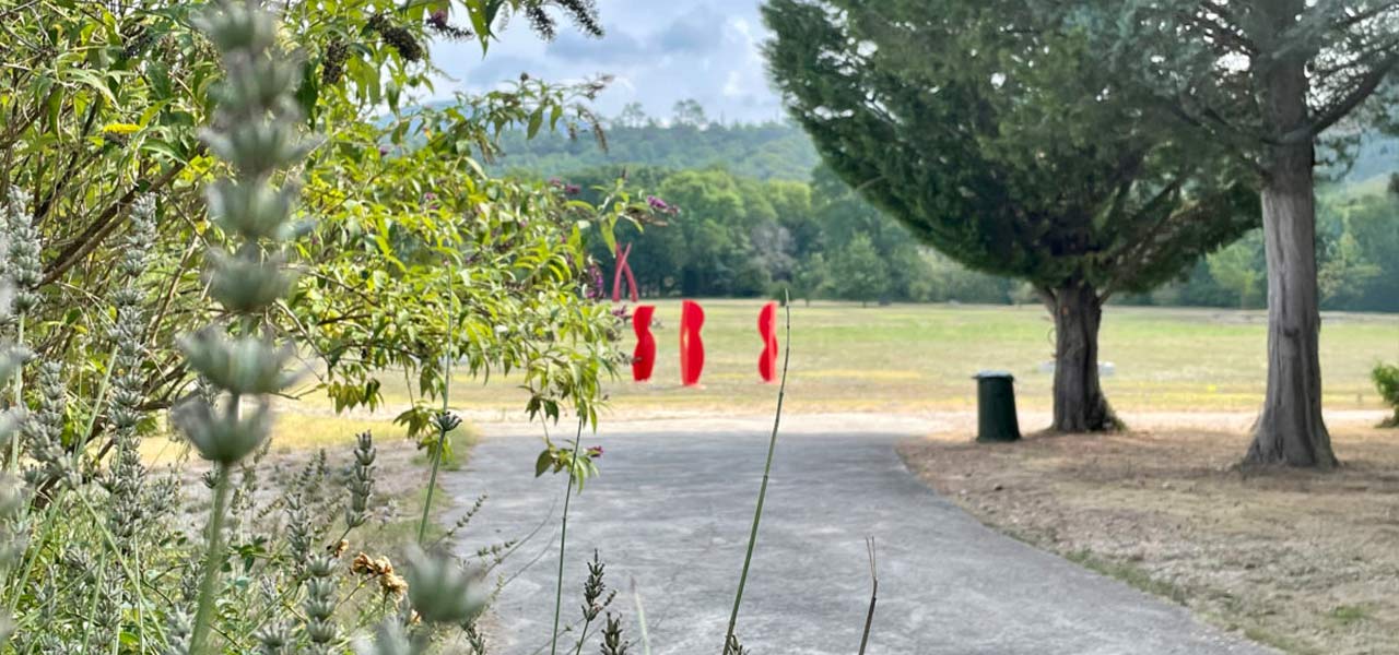 Centre d&rsquo;Art Contemporain de Châteauvert : jardin de sculptures en Provence Verte